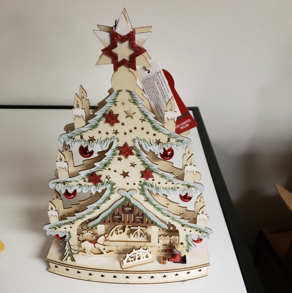 Martha Stewart Christmas Holiday Tree Die Cut Led Lighted Snowy - Picture 3 of 4